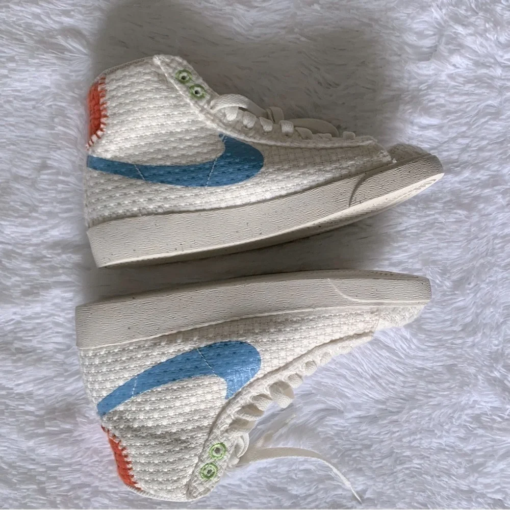 NIKE BLAZERS - Picture 4 of 9